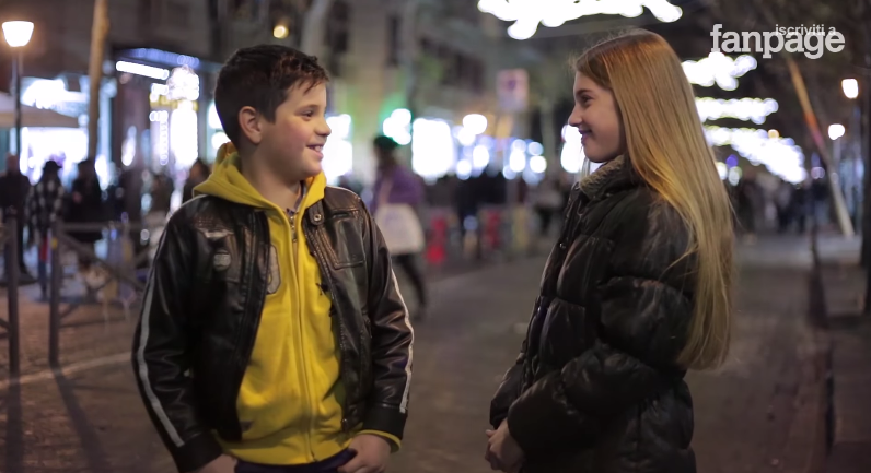 The boy was asked to slap the girl's face. See how he reacted. Screenshot from Fanpage.it Youtube channel